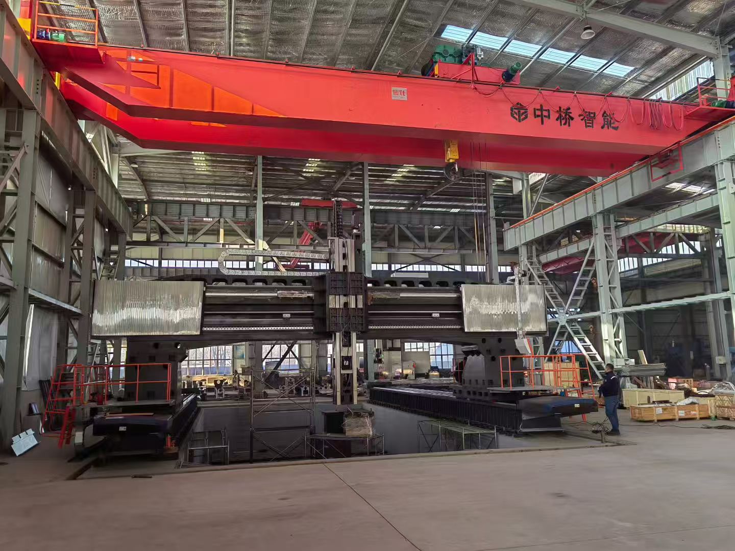 দেখুন কিভাবে একটি বিশাল CNC গ্যান্ট্রি মেশিনিং সেন্টার সফলভাবে একত্রিত হয়।